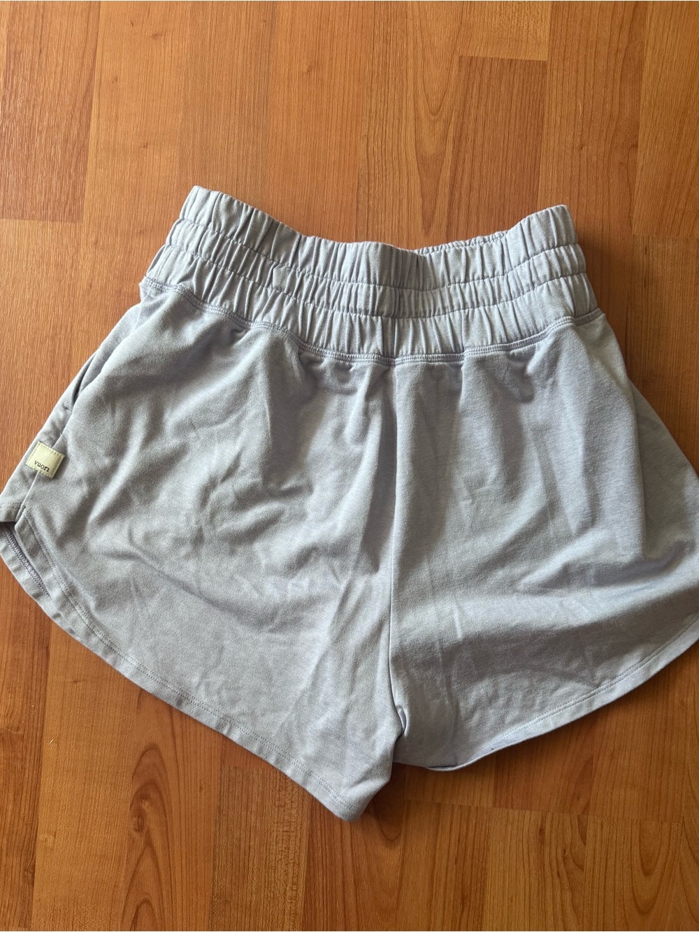 Vuori Halo performance short 2.0 in lavender mist. Size Small - Picture 6 of 10
